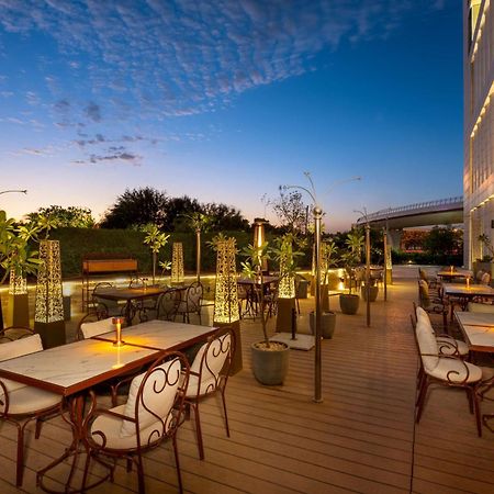 Hilton Riyadh Hotel & Residences Ngoại thất bức ảnh The Park, Hyderabad