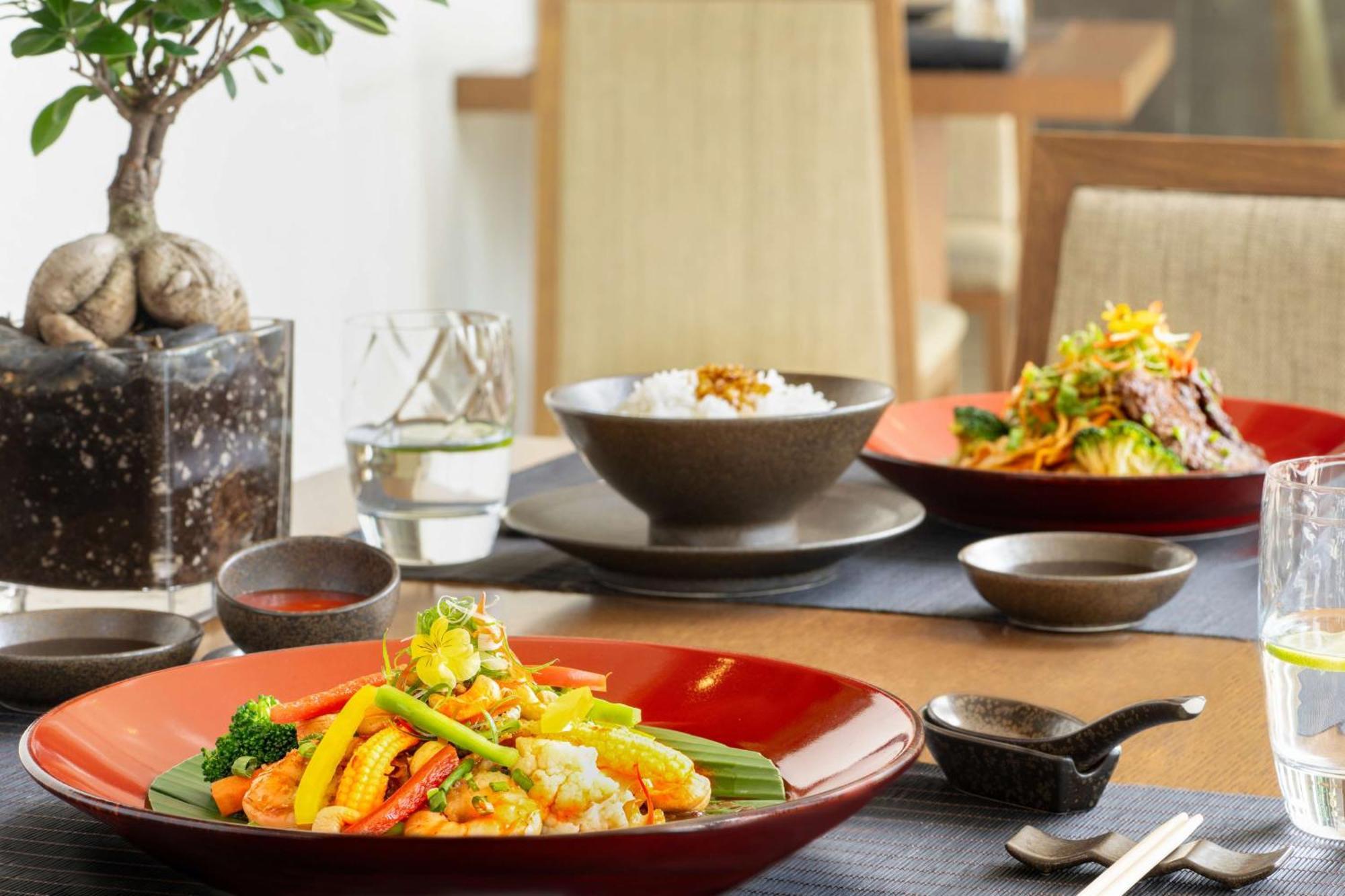 Hilton Riyadh Hotel & Residences Ngoại thất bức ảnh A selection of Asian cuisine