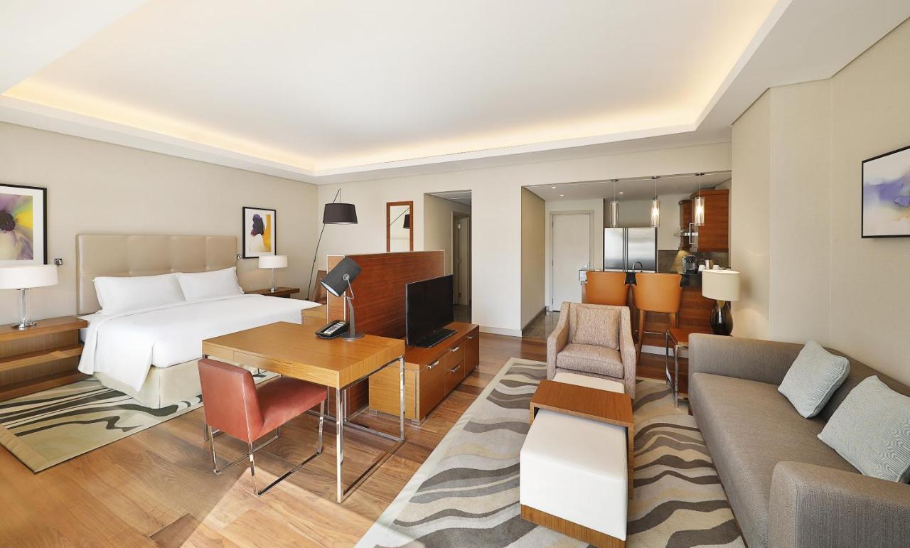 Hilton Riyadh Hotel & Residences Ngoại thất bức ảnh